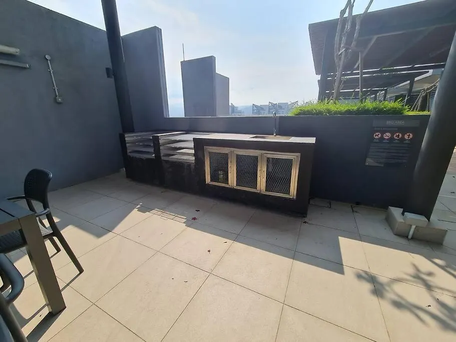 2R2B Apartment 10 Mins To Klcc Kuala Lumpur